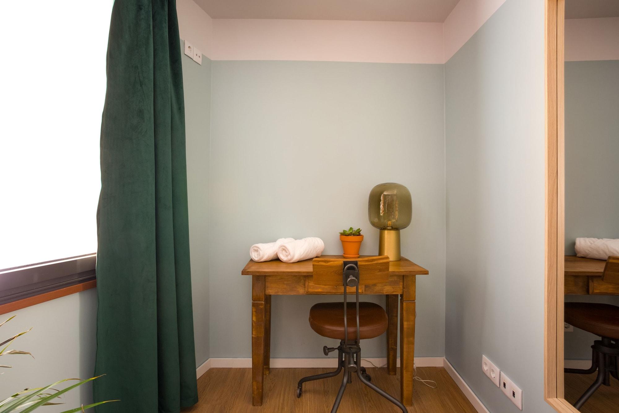Selina Secret Garden Lisbon Hostel Екстериор снимка