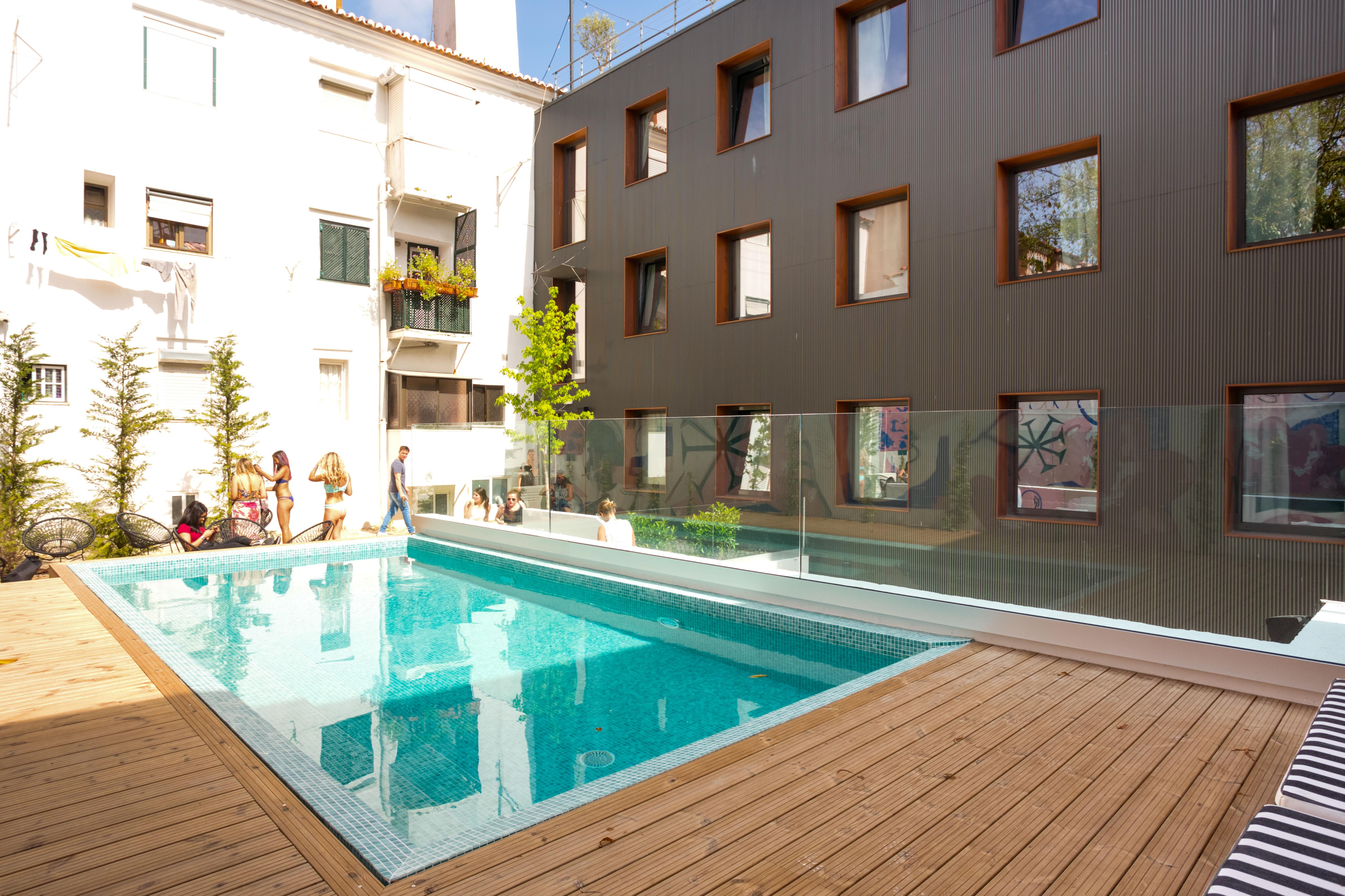 Selina Secret Garden Lisbon Hostel Екстериор снимка