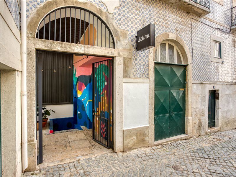 Selina Secret Garden Lisbon Hostel Екстериор снимка
